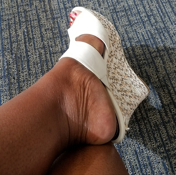 Jennifer Lopez Shoes - ✨️SALE✨️JENNIFER Lopez, Women's size 10M wedge heels